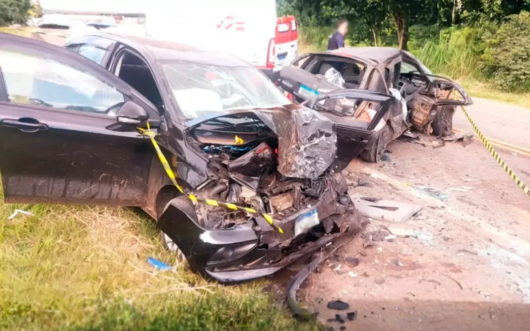 Acidente entre veículos deixa um morto e dois feridos na Rodovia Capitão Bardoíno