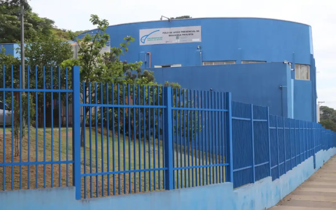 Polo UAB de Bragança Paulista passa por reestruturação e cursos de línguas seguem ativos