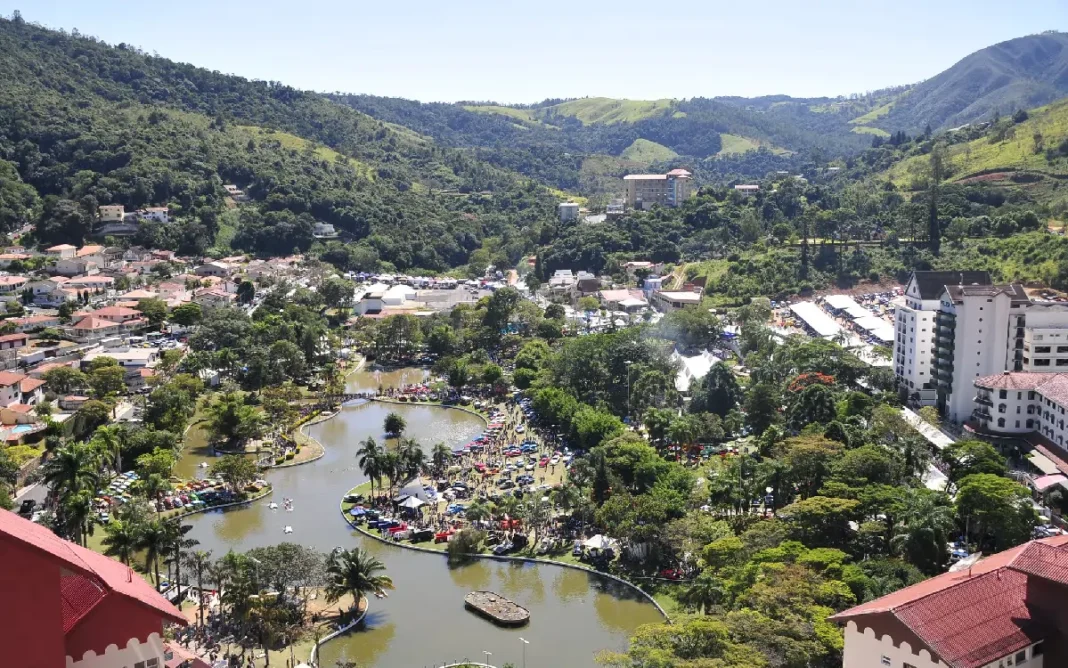 Encontro de carros antigos de Águas de Lindóia começa nesta quinta-feira (19)