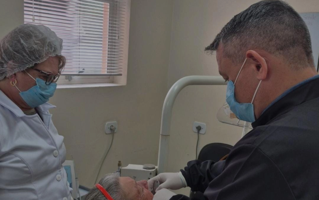 Próteses dentárias passam a ser confeccionadas em Socorro e beneficiam pacientes da rede pública-1