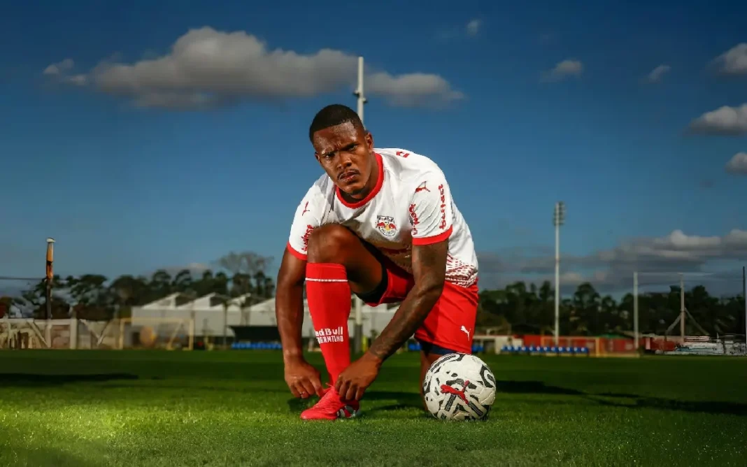 Red Bull Bragantino anuncia zagueiro Gustavo Marques, ex-Benfica B, por empréstimo até 2026