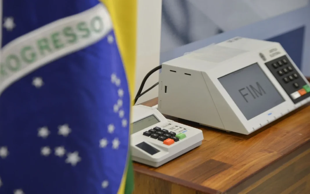 Proposta com voto impresso é aprovada em comissão do Senado