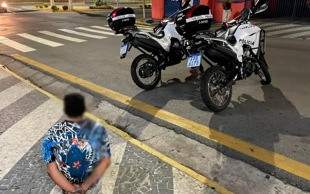 Equipe da ROCAM prende indivíduo por tráfico