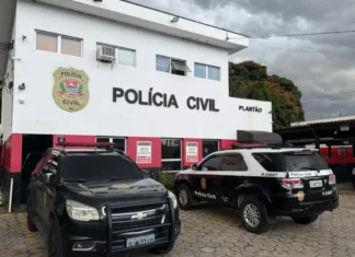 Homem é preso após ameaçar companheira grávida e cortar o pescoço dela