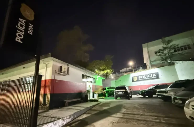 Vizinha ouve barulhos, vítima aciona GCM e ex é preso dentro da residência