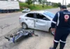 Acidente entre moto e carro deixa duas pessoas feridas em Pinhalzinho