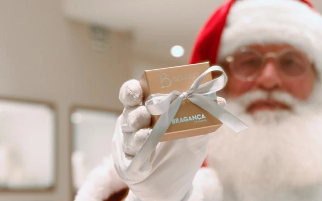 Bragança Shopping lança campanha de Natal com brinde exclusivo e sorteio de carro 0km