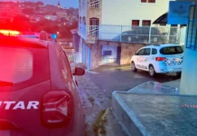 Homem tenta atingir inquilino com tiros de calibre 12 após discussão
