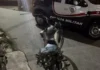 Motocicleta “cabrita” é apreendida após fuga e colisão