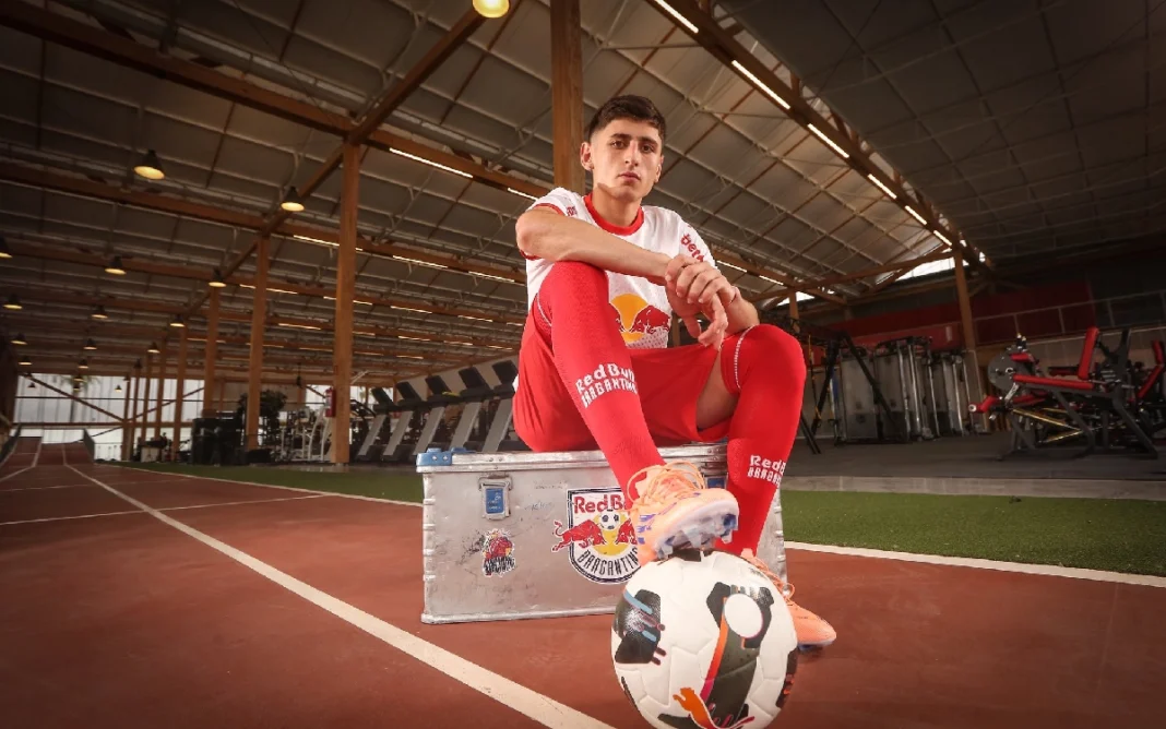 Red Bull Bragantino acerta a contratação do uruguaio Ignacio Sosa