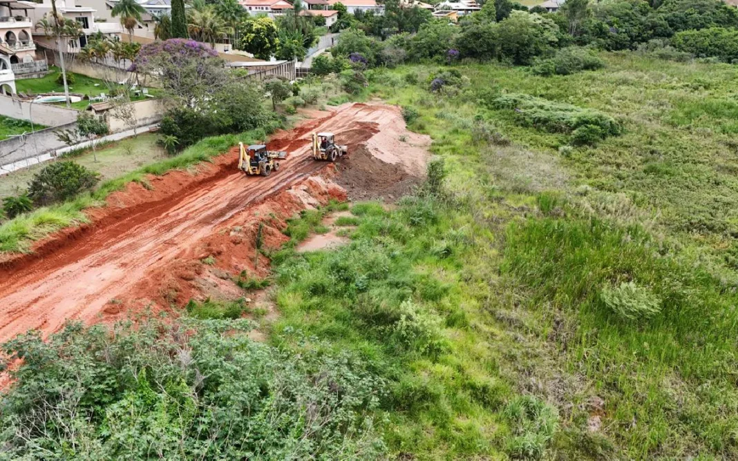 Obras do Lago do Orfeu avançam com preparação do solo em Bragança Paulista