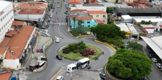 Motoristas relatam lentidão em rotatórias reformuladas da Avenida Antônio Pires Pimentel