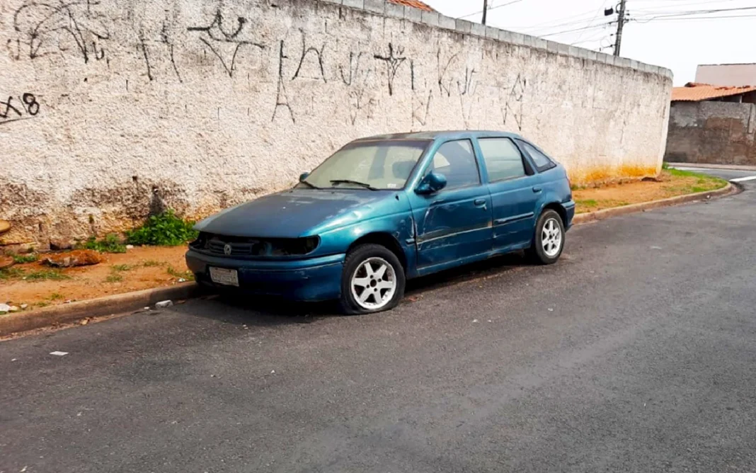 Bragança Paulista inicia operação para remover veículos abandonados das ruas