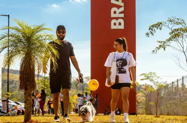 Bragança Shopping promove Desfile Pet com feira de adoção