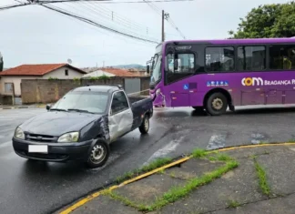 Colisão entre ônibus e veículo deixa motorista ferido em Bragança Paulista