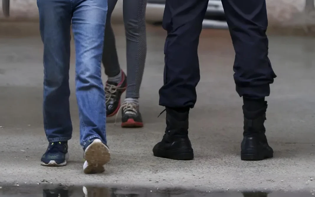 Justiça de São Paulo suspende regras de Escolas Cívico-Militar no estado