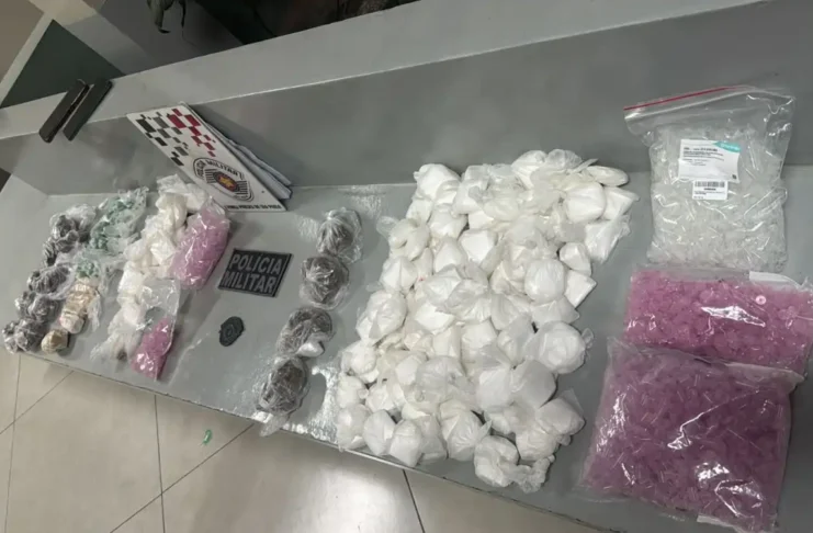 Polícia Militar prende dois por tráfico e apreende mais de 3 mil porções de drogas