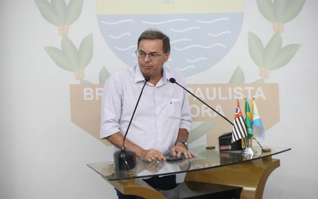 Relator aponta inconstitucionalidade de projeto que fixa prazo de 60 dias para consultas na rede municipal