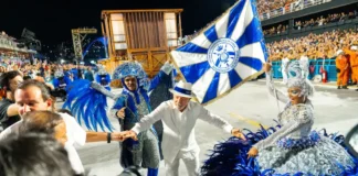 TSE vê risco eleitoral em desfile da Acadêmicos de Niterói que homenageia Lula e poder torná-lo inelegível