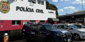 Condutor com sinais de embriaguez causa acidente e fica preso por não pagar fiança