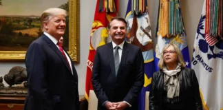 Moraes autoriza visita de assessor de Trump a Bolsonaro na Papuda, mas mantém regra do presídio