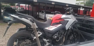 Homem é levado ao plantão após PM localizar moto com chassi adulterado