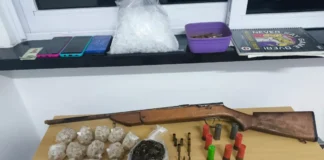 Homem é preso com armas e 425 porções de drogas após denúncia em Atibaia