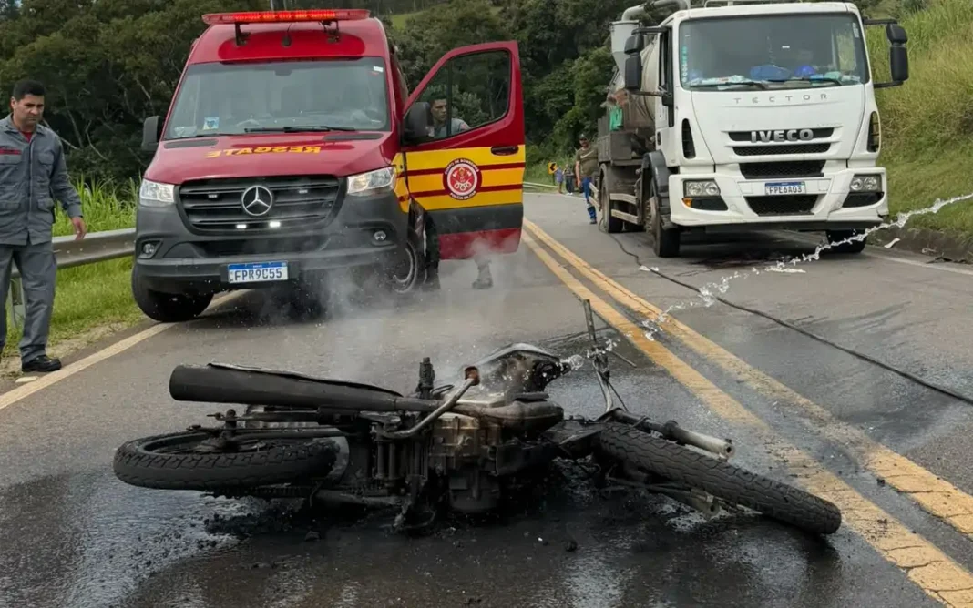 Motociclista fica gravemente ferido após acidente na Rodovia Padre Aldo Bolini