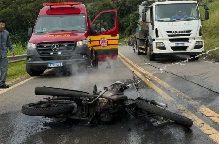 Motociclista fica gravemente ferido após acidente na Rodovia Padre Aldo Bolini