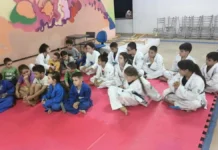 Projeto oferece aulas de judô inclusivo para cerca de 60 alunos em Bragança Paulista