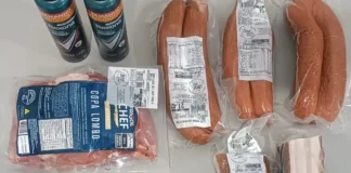 Tentou economizar do jeito errado: mulher é presa após sair de supermercado sem pagar tudo