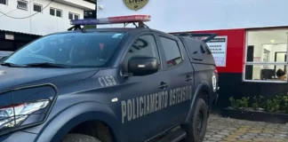 Bebida, colisão e prisão: motorista não paga fiança e fica detido