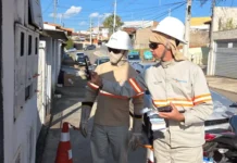 “Gato” na rede elétrica leva suspeita à delegacia e fiança de R$ 500