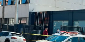 Jovem é encontrado sem vida dentro de veículo