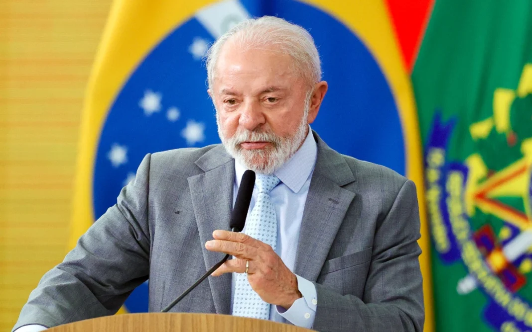 Lula diz que país não precisa de escola cívico-militar na educação