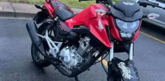 Motocicleta é furtada em estacionamento de supermercado em Bragança Paulista