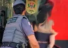 Mulher procurada pela Justiça é presa pela Polícia Militar durante patrulhamento