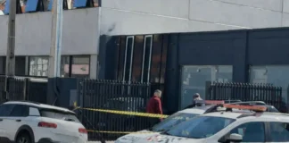 Jovem é encontrado sem vida dentro de veículo