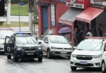 Violência: menor é alvo de ameaça com faca dentro de salão comercial