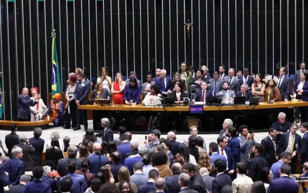 A Câmara dos Deputados aprovou, na noite desta quarta-feira