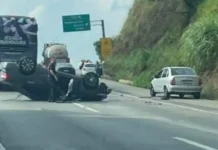 Capotamento é registrado na Fernão Dias