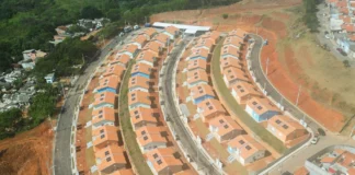 Famílias recebem casas próprias após duas décadas de espera em Bragança Paulista