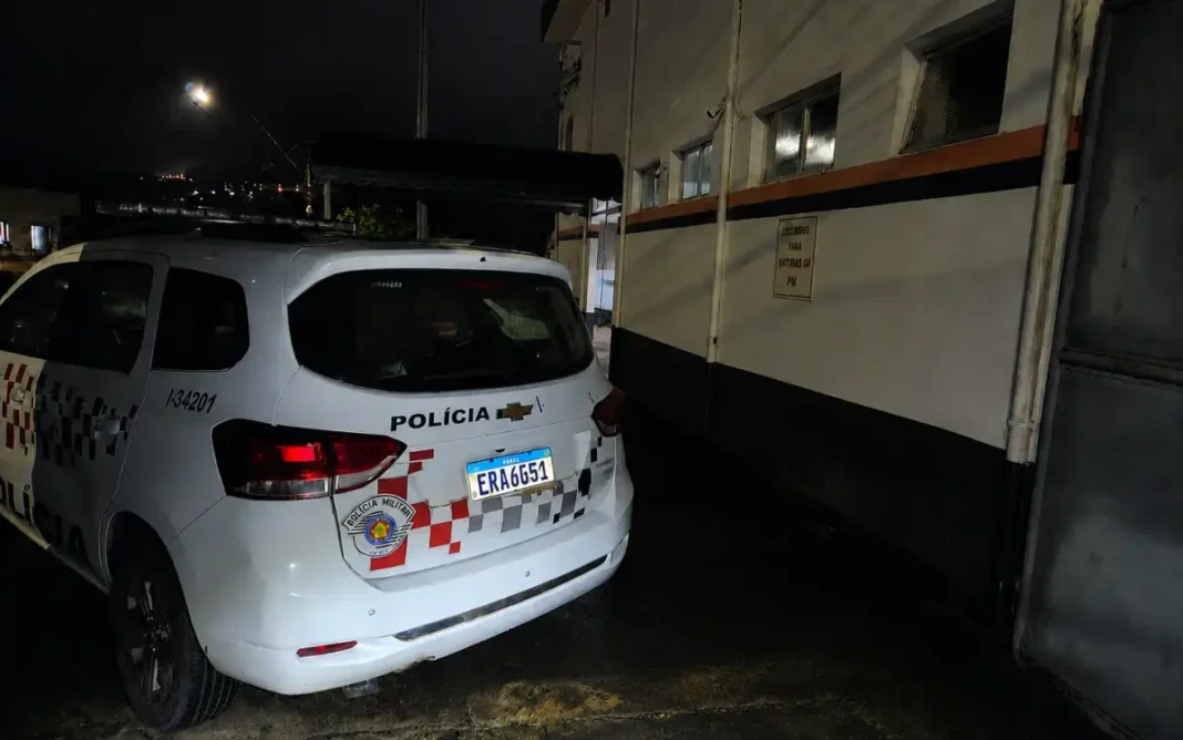 Homem se entrega à polícia após matar, esquartejar e espalhar partes do corpo em Amparo