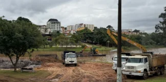 Lago do Taboão já teve 1.700 metros cúbicos de sedimentos retirados