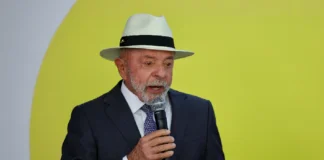 Lula diz que Desenrola Brasil ajudará população a “tirar a corda do pescoço”