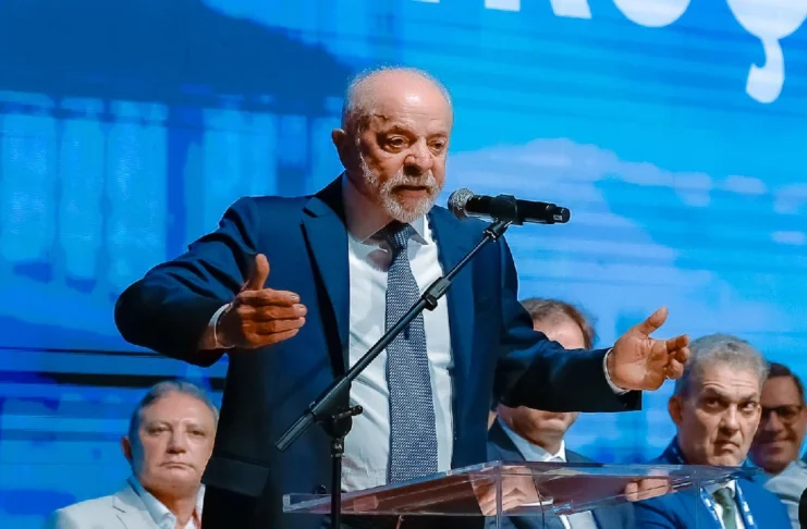 Lula diz que ouvirá empresários sobre possível fim da escala 6×1