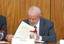 Lula veta projeto que reconhecia estágio como experiência profissional