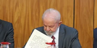 Lula veta projeto que reconhecia estágio como experiência profissional