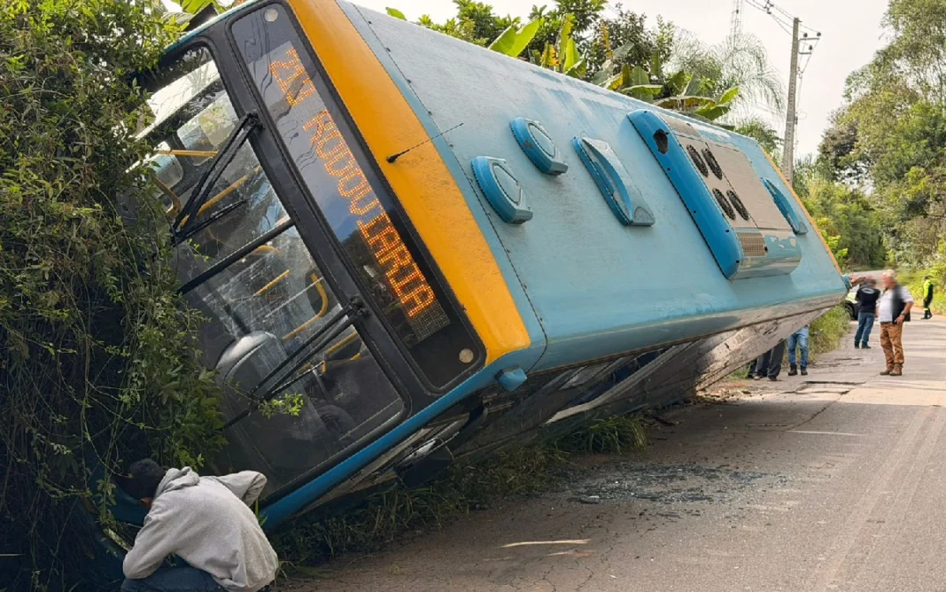 Motorista evita acidente após ônibus perder os freios em Bragança Paulista