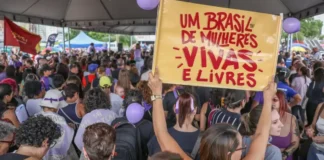 Órfãos de vítimas de feminicídio terão direito a pensão do INSS